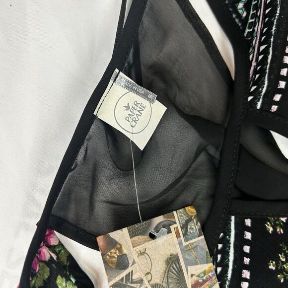 Paper Crane Black Geometric Floral Shift Dress With Bell Sleeves open Back S USA - Picture 7 of 12